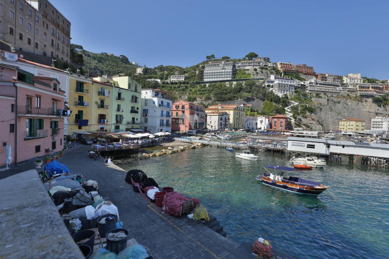 Happy Flat On The Sea Apartment Sorrento Bagian luar foto