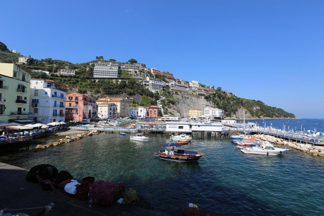 Happy Flat On The Sea Apartment Sorrento Bagian luar foto
